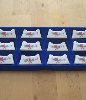 12 portes couteaux porcelaine