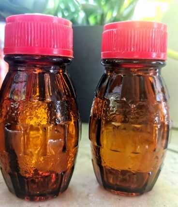 Salière et poivrière verre ambré 
