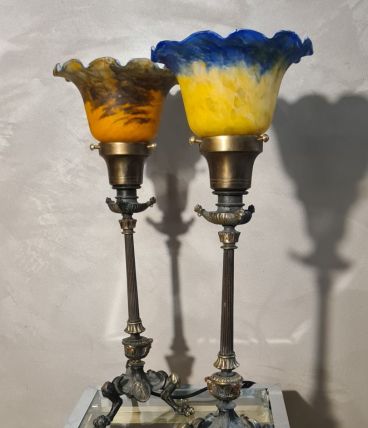 Paire Lampes  pate de verre/Pieds Griffes/Bronze napoleon   