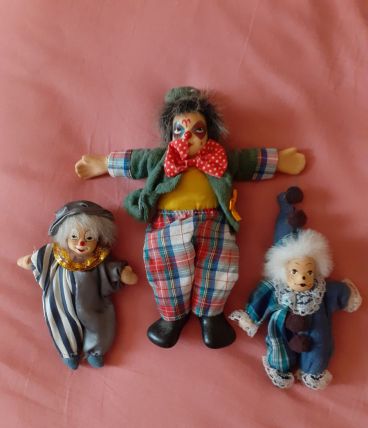 Poupées en porcelaine