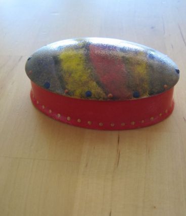 Petite boite a pilules en porcelaine 