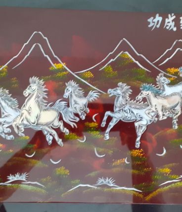 Panneau de laque Marquetés Instration de nacre signé 