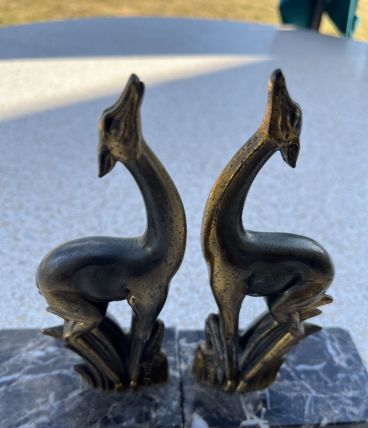 Cale-livres en marbre