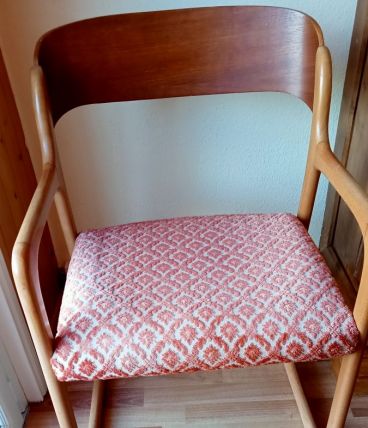 Fauteuil vintage bois assise tissu 