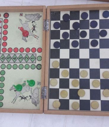 Boîte à jeux multiples années 60