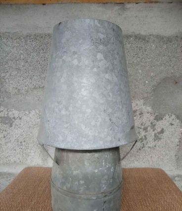 Ancien chapeau de cheminée en zinc