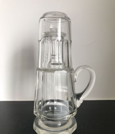Carafe de chevet et son verre