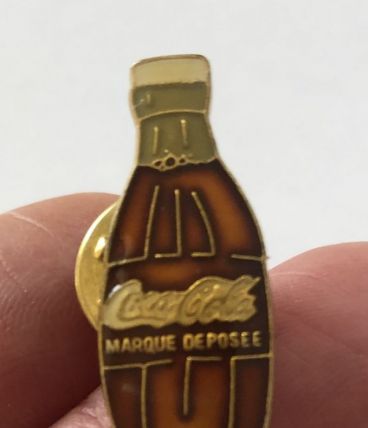 Pin’s Bouteille de Coca Cola année 80