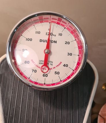 pese personne,vintage 1950 a 70   fonction mais a revisée  3