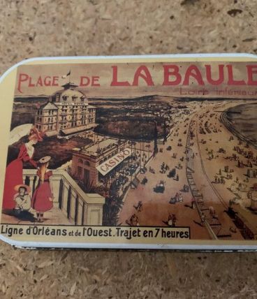 Petite boite métal "La Baule" vintage
