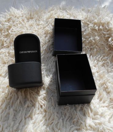 BOITE EMPORIO ARMANI NOIR (sans montre ) neuf