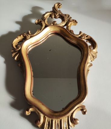 miroir en bois doré
