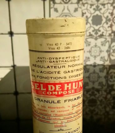 Ancienne petite boîte métallique de sel de Hunt 