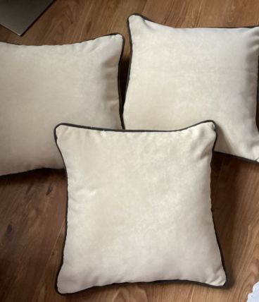Lot 3 coussins velours beige