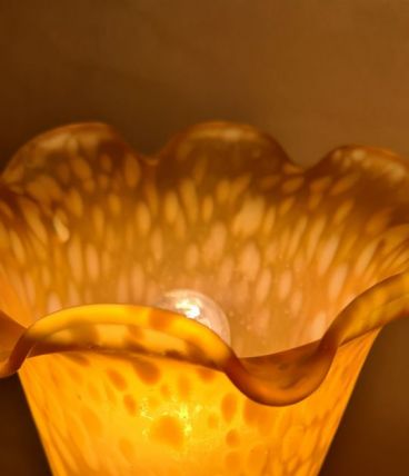 lampe de style art nouveau,acier patiné bronze or et belle t