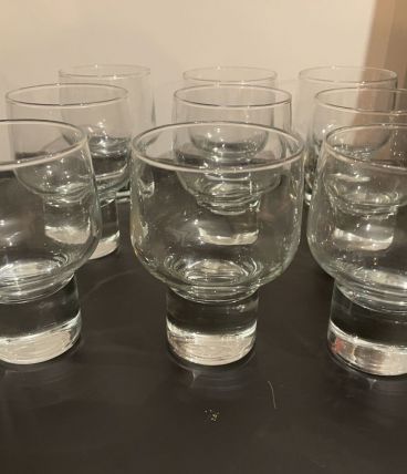 9 verres à pied large 