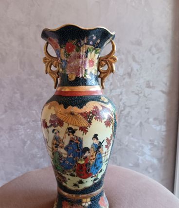 Vase Asiatique