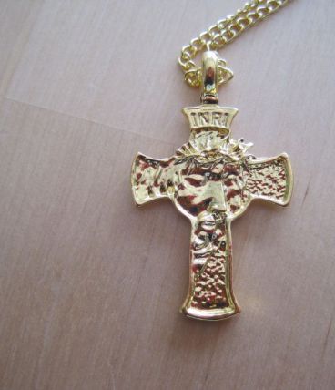 pendentif croix tète du christ colifiche