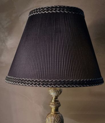 grande lampe bronze de style rocaille de luxe  et abat jour 