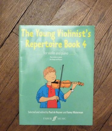 The Young Violinist's-Repertoire Book 4-for Violin and Piano
