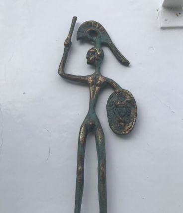 Statuette du guerrier grec.