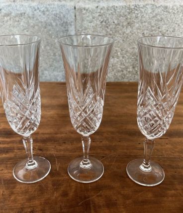3 flûtes à champagne Cristal d'Arques modèle Masquerade vint