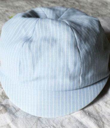 casquette bleue ciel clair enfant bébé années 70 vintage