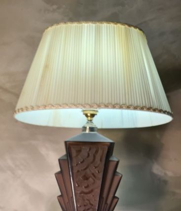 grande lampe art deco  1920 en v verre moulé opaque,  46x33 