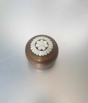 Mignonne petite boîte vintage