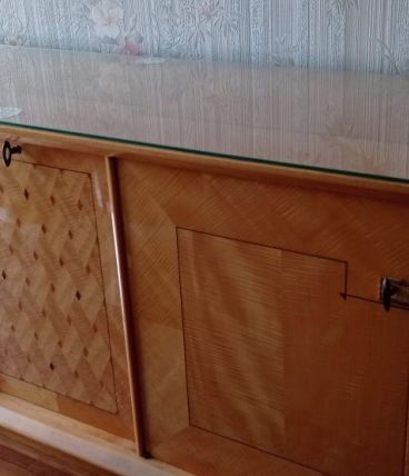 Enfilade/buffet et table en bois de citronnier vernis 