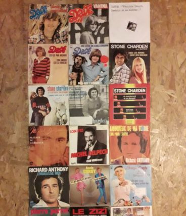 Lot de 18 vinyles 45t Variétée 60s 70s 