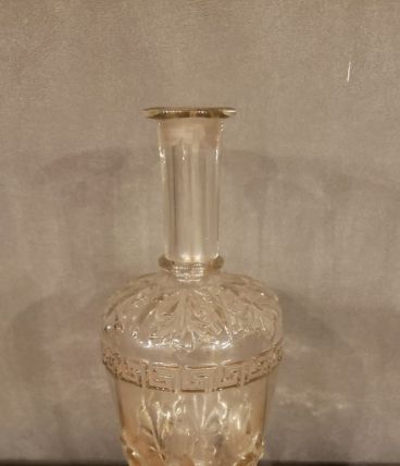 Carafe motifs feuilles très bon état vintage pas de bouchon