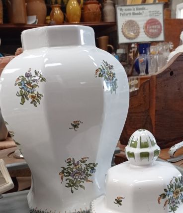 Magnifique pot à couvercle  authentique Moustiers Lallier