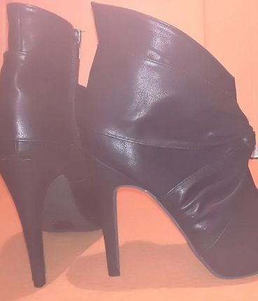 936* Francesco Milano - superbes boots (p.40)