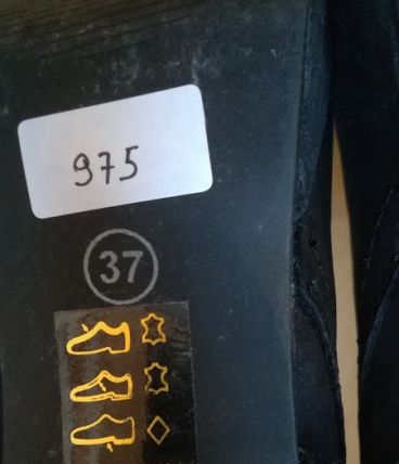 975* PIURE jolies bottes noires cuir nubuck (37)