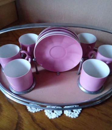 Service à café rose avec plateau - Porcelaine de Bohème