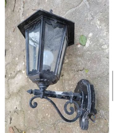 Lanterne extérieure noire au design rétro