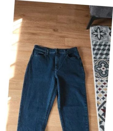 Levi's high waisted taper W31L27