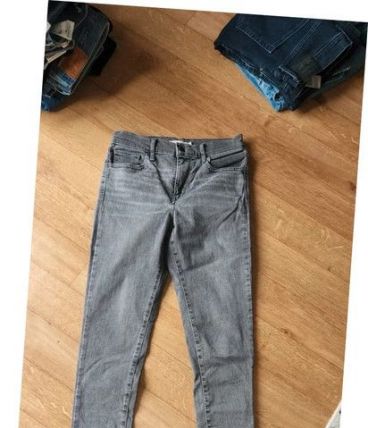 Levi's 720 high rise super skinny gris W27L30