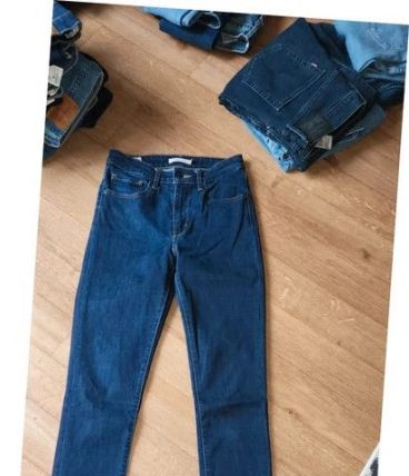 Levi's 720 high rise super skinny W27L32