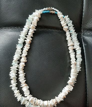 COLLIERS DE COQUILLAGES