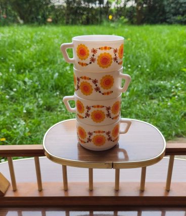 tasses arcopal soleil,vintage 