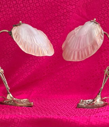 paire  de  lampes art nouveau bronze petale de verre  moulé 