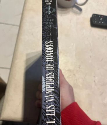 Les Étranges Sœurs Wilcox - Tome 1 : Les Vampires de Londres