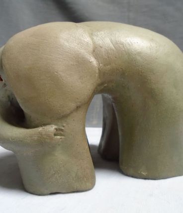 Eléphant en terre cuite patinée, pièce unique signée