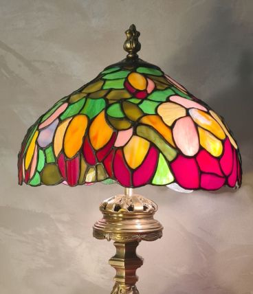 lampe bronze  ancienne et abat jour verre vitrail style tiff