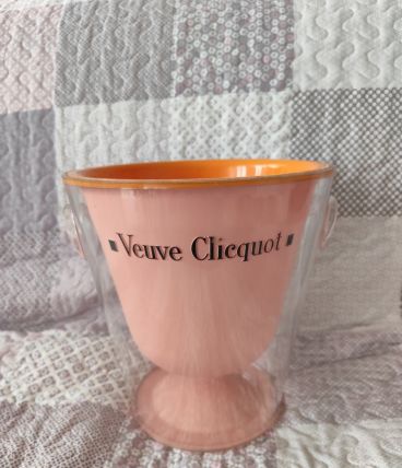 Saut à champagne Veuve clicquot 