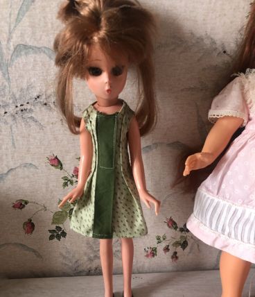 Outfit dress for / Vêtement Robe pour Mam'zelle Paname Unica