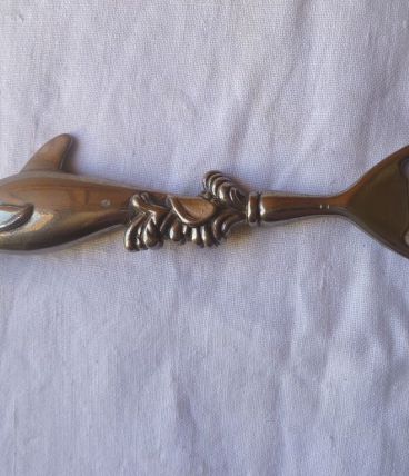 Décapsuleur  Dauphin argenté , vintage