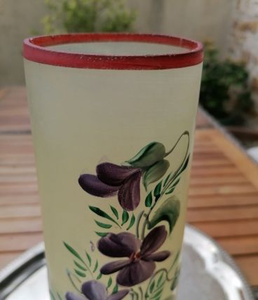 Vase rouleau violettes